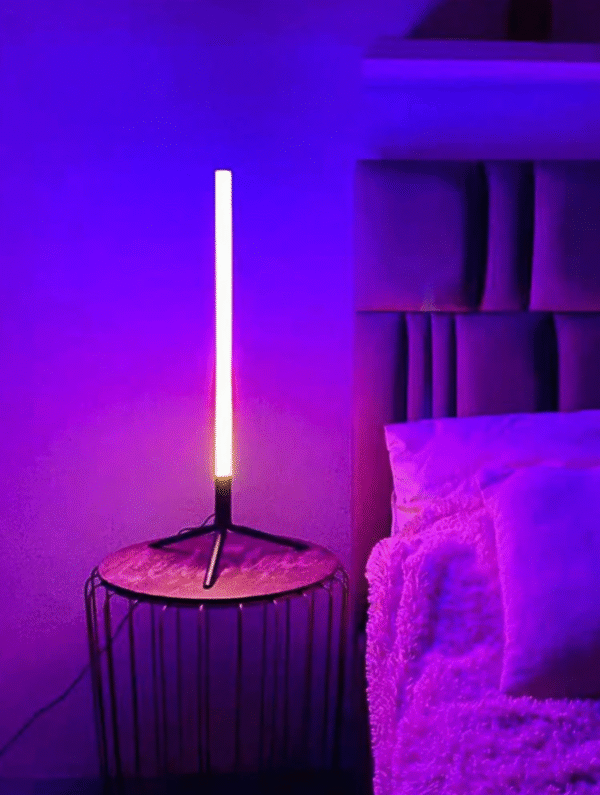 Lampe d’ambiance d’angle multicolore sur trépied – modes ajustables & télécommande