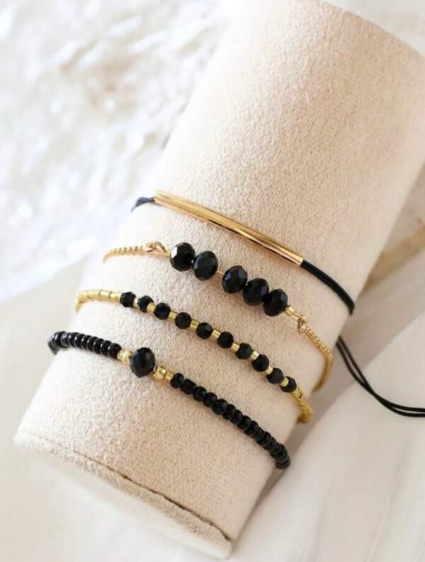 Set de 4 Bracelets Noirs Femme – Élégance & Style – Perles et Finition Dorée